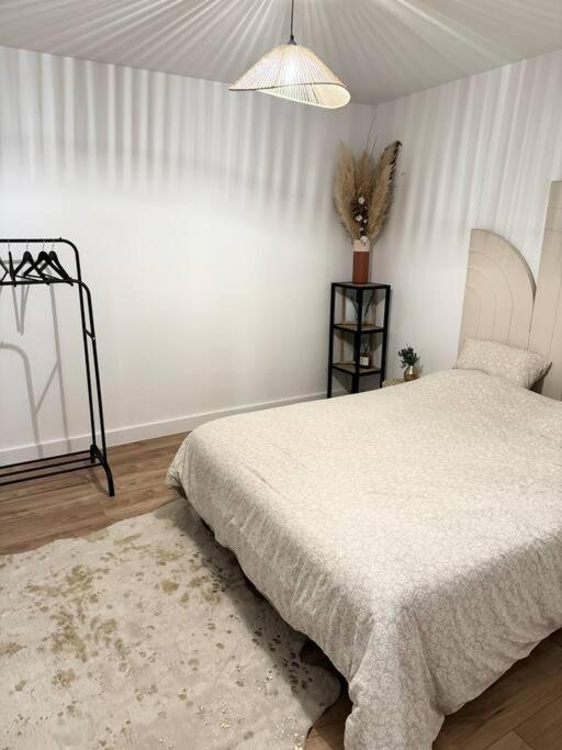Appartement Eloi - 1 Chambre 몽트드마르장 외부 사진