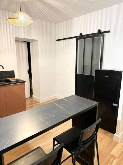 Appartement Eloi - 1 Chambre 몽트드마르장 외부 사진